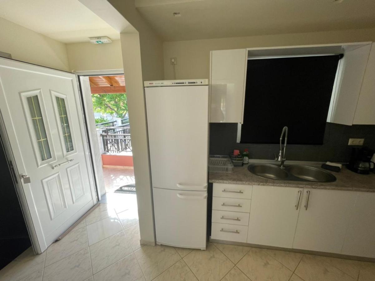Angelika House 2 Apartment มาราไธอาส ภายนอก รูปภาพ
